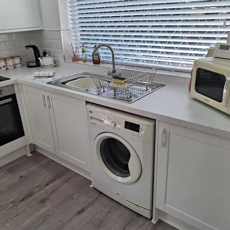 Vakantiehuis Cosy 2-bed House In