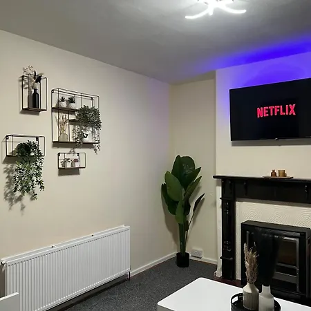 House In Manchester - G Escape *