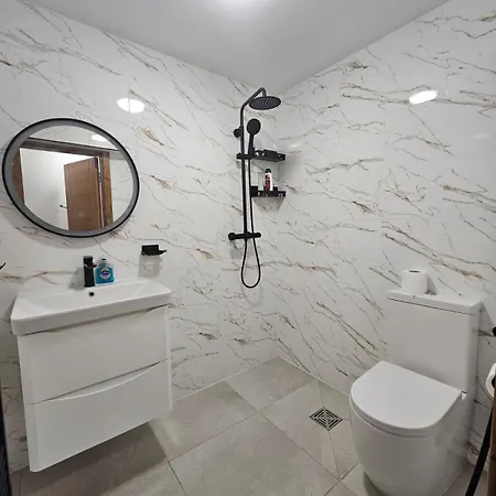 Σπίτι διακοπών Spacious 4br Near Old Trafford Sleeps 7! *
