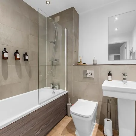 Modern 2br In M5, Man United Stadium, And Mediacity * Manchester