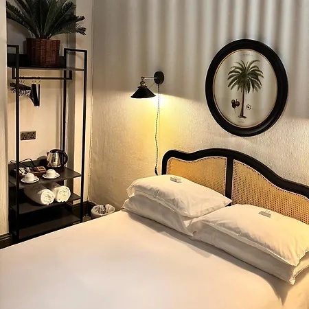 Piccadilly Hotell *