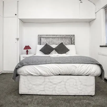 Family-friendly With Free Parking And Workspace *