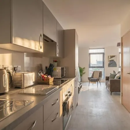 Modern In Salford Great Views *