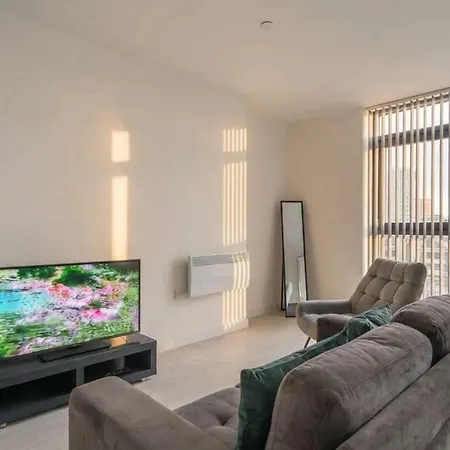Modern In Salford Great Views شقة
