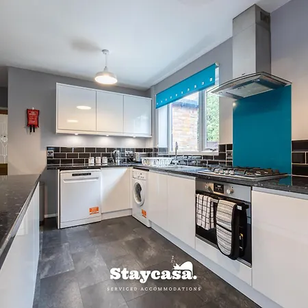 Casa vacanze Spacious Cosy Cove With Large Driveway And Garden Wythenshawe