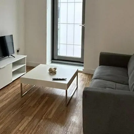 1 Bed Sleeps 2 - Wifi & Tv Apartment