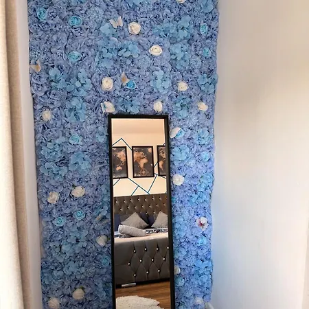 House In Mvs Snug Urban Hideaway *