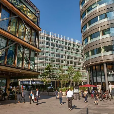 House In Mvs Snug Urban Hideaway Сasa de vacaciones