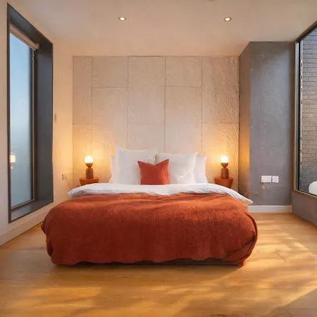 Luxury Townhouse 4br I Roof Terrace I Free Parking Manchester