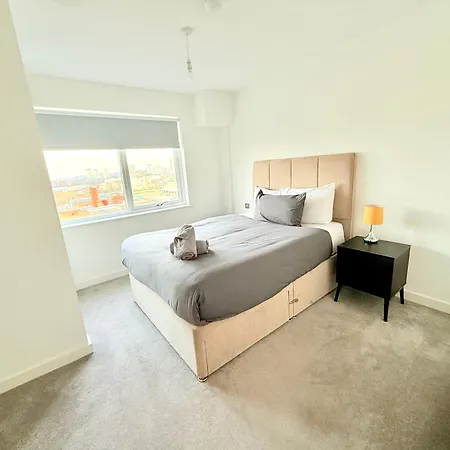Appartement 2br Duplex In Salford Mcr Sleeps4 Videos In Photos *