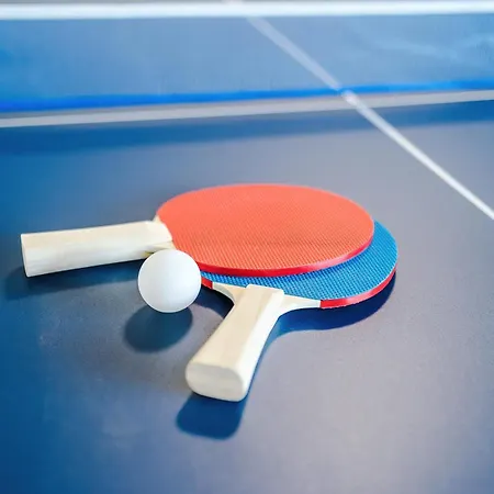 New Spacious House, Pool Table, Driveway Parking And Ps4 * Manchester