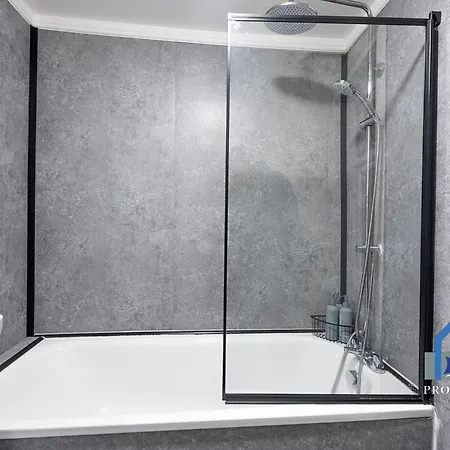 Сasa de vacaciones Modern Townhouse-free Parking-game Room-w-ifi