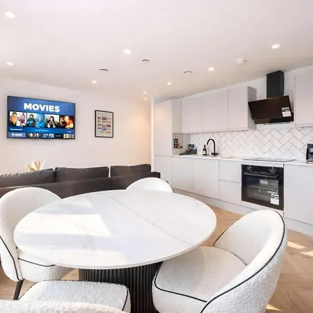 Apartment Supernova Suite I Luxury 2Br I Private Balcony I City Centre Manchester