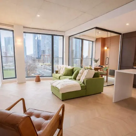 Daire Tranquil Luxury Suite I 2Br I City Views I Sleeps 4 Manchester