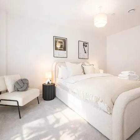 Supernova Suite I Luxury 2Br I Private Balcony I City Centre Apartment Manchester