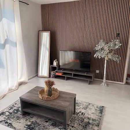 Manchester Apartment Near Old Trafford - Free Parking - Sleeps 4 Apartamento *