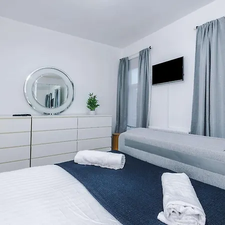 Oldtrafford - Sleeps 6 - Free Parking - Free Wifi 別荘 マンチェスター