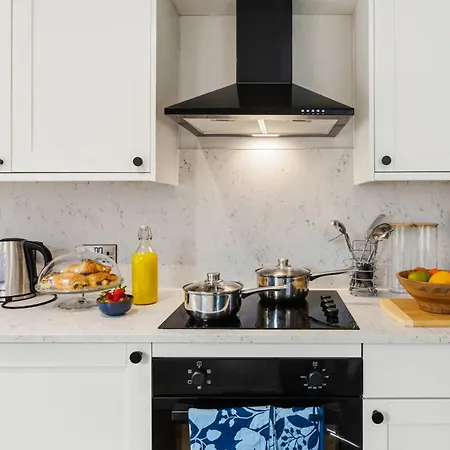 Home, Sleeps 6, Contractor Friendly, Free Parking * Mánchester