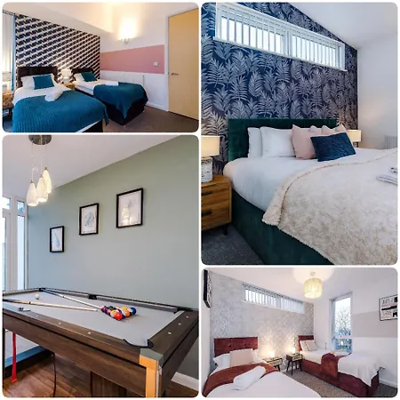 Group Stay, Sleeps 12, 3 Bathroom * Manchester