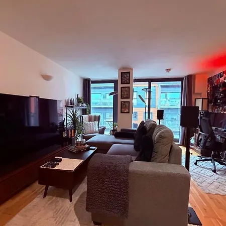 Advent House 1 Homestay Manchester