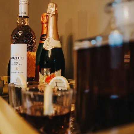 2br Cozy Retreat - Pool Table - Wifi - Sleeps 7 Dom wakacyjny *