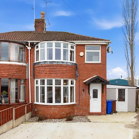 Сasa de vacaciones 3br Near Co-op Live Etihad Long Short Welcome Parking *