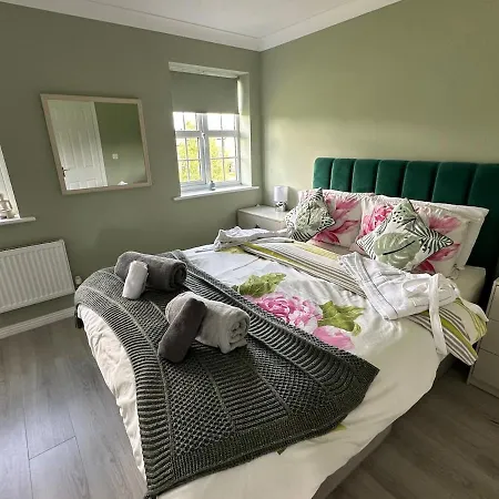 Stretford 4 Bed Townhouse M32 Ferienhaus *