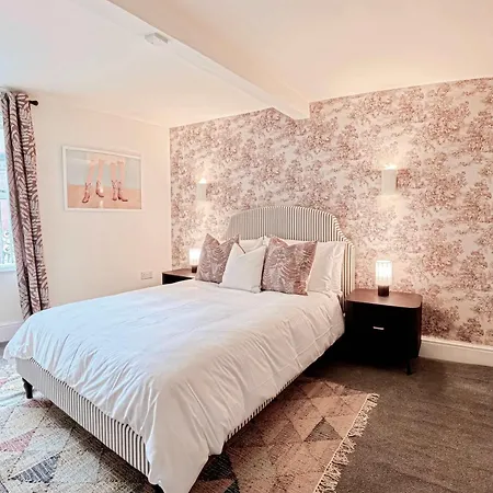 Nyaraló Stay Awhile - Rare 3-Bed Townhouse Northern Quarter - 38 Bts