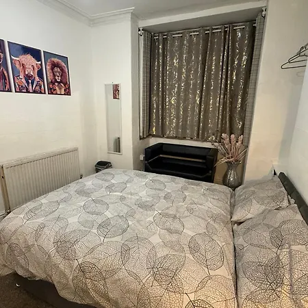 Comfortable Near Centre Rum i privatbostad Manchester