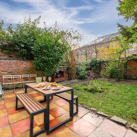 Luxury 5 Bed 10 Min To Airport Sleeps 14 *