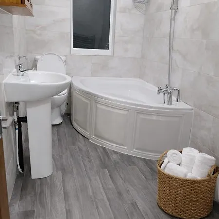 The Northern Grove Heaven * مانشستر