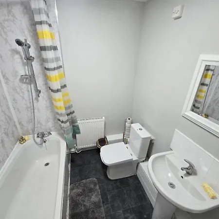 Lovely Large 3 Bedroom House