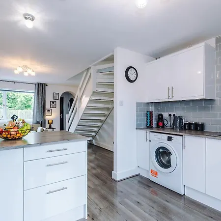 Modern 2-bed By 53 Degrees Near Etihad & Centre, With Free Parking!