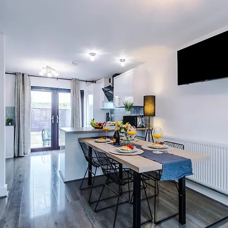 Modern 2-bed By 53 Degrees Near Etihad & Centre, With Free Parking! Сasa de vacaciones Mánchester