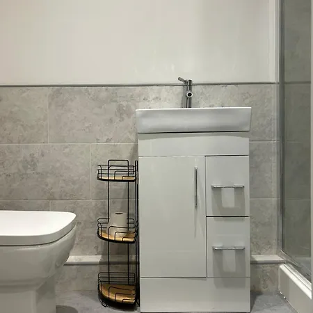 2 - Private In A Near Centre *