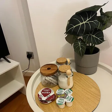 Cozy In Manchester, Free Wifi בית הארחה מנצ'סטר