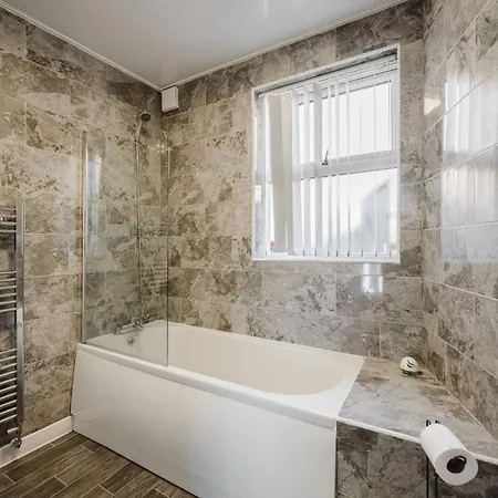 6-bed Prázdninový dům Manchester