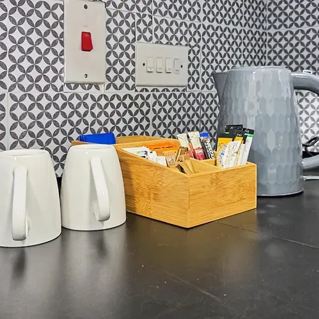 Entire Sleeps 5 Guest 5 Mins Frommcr Manchester