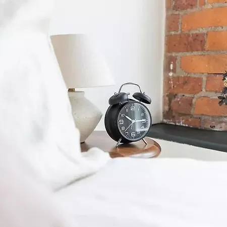 Urban Base Stone's Throw From Attractions Сasa de vacaciones