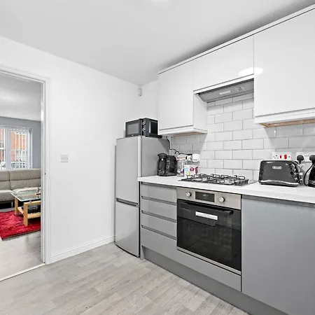 3 Bed Close To Centre Superhost Nyaraló *