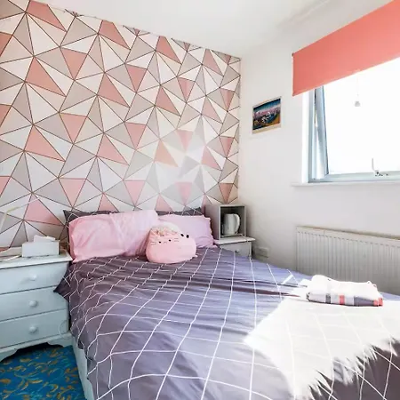 Homely Near Center- Females Preferred 홈스테이