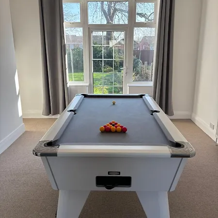 Heaton Park Free Parking Villa Manchester