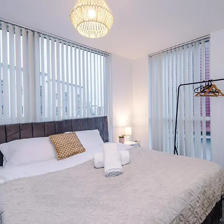 Dom wakacyjny Group Stay, Sleeps 12, 3 Bathroom *