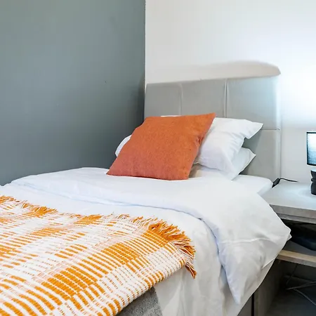 Nyaraló Spacious 3br - Free Parking - Near Centre - Sleeps 6 Manchester