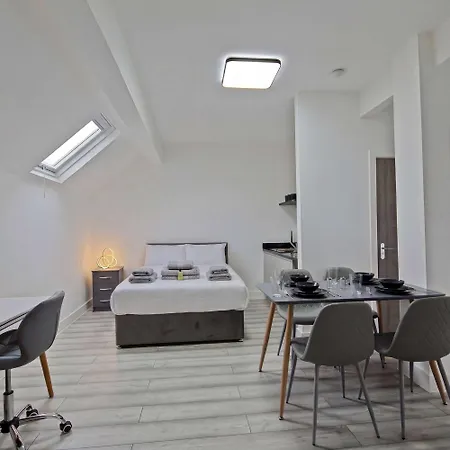 Дом отдыха Spacious 5br House Near Centre *