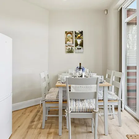 3br Near Co-op Live Etihad Long Short Welcome Parking בית נופש