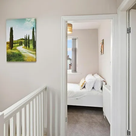 3br Near Co-op Live Etihad Long Short Welcome Parking *