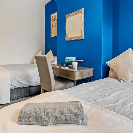 Premium Failsworth - Sleeps Up To 7! בית נופש *