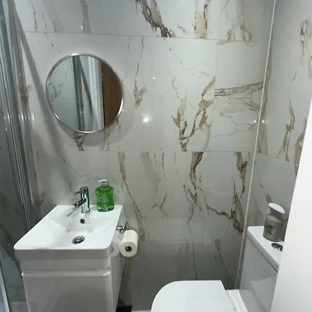 Vicvic Guest house Manchester