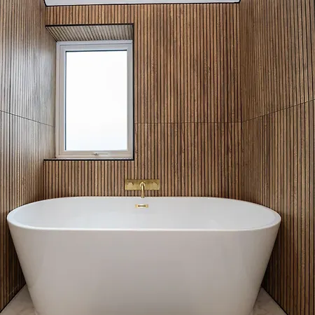 Stunning Family With Hot Tub In Worsley מנצ'סטר